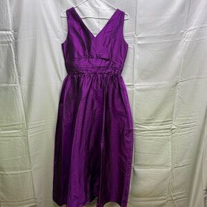 Elegant Lynn Lugo Midi Dress in Deep Purple